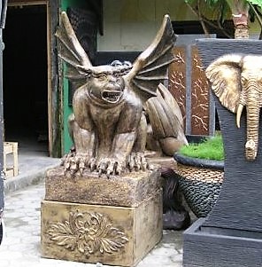 Escultura Estátua de Gárgula Grande