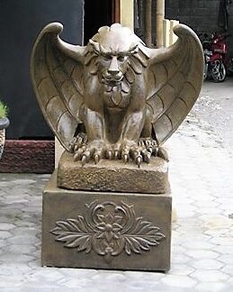 Escultura Estátua de Grande Gárgola Leão Alado 100x100x90