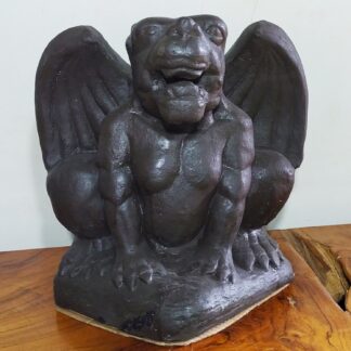 Estátua de Gárgula Cão Alado
