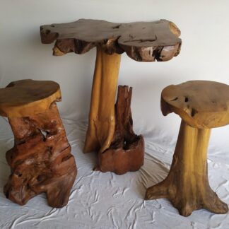 Mesa-Rústica-de-Madeira